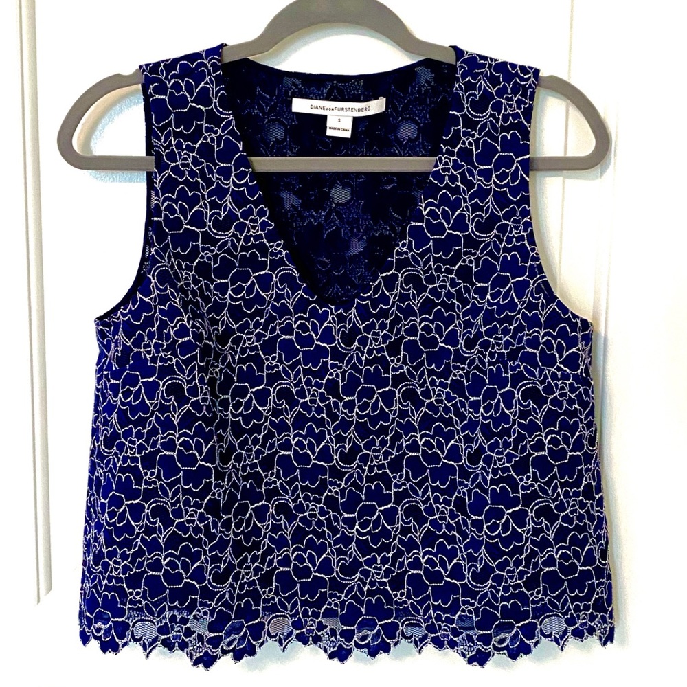 DVF Navy blue lace crop shell